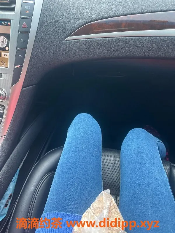 深圳楼凤-深圳小仙女，161cm大胸，超值千五享受