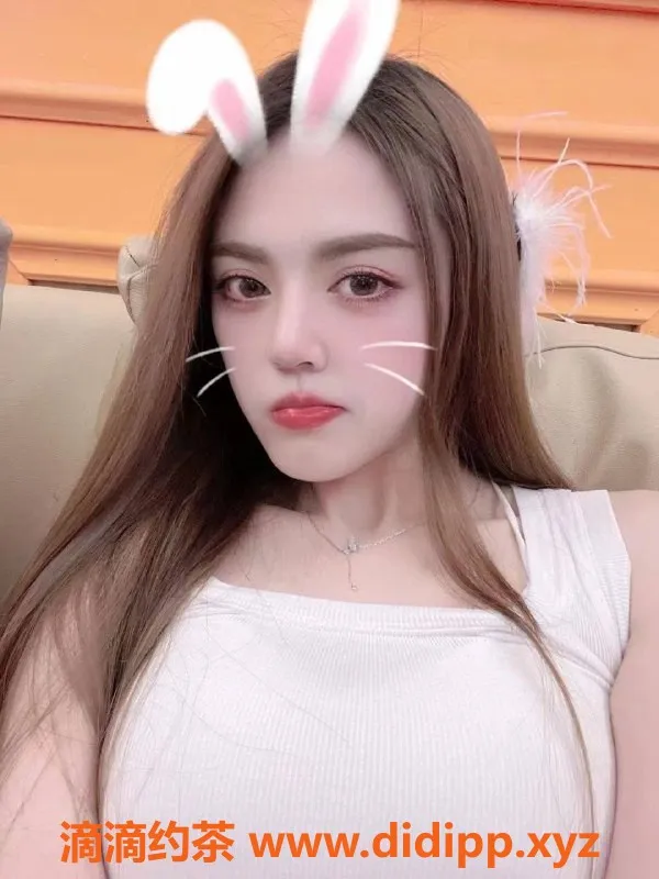 杭州上门服务-小欣 22岁，164cm，49kg，1200元/40分钟