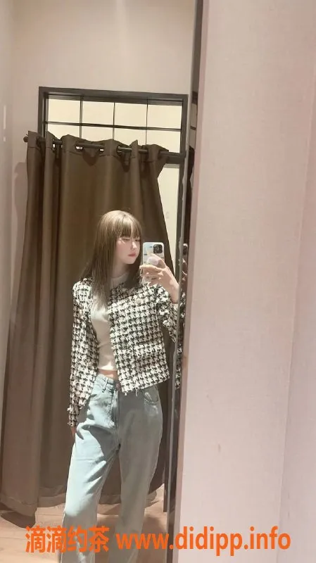 杭州上门服务-上城区兼职学生妹珊珊，172cm超白大长腿