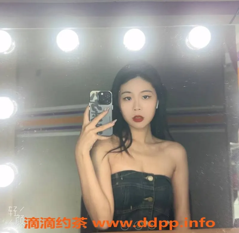 杭州楼凤-拱墅区小十六，雪白肤色，性感身材，真实02年