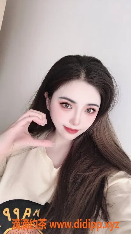 深圳楼凤资源信息,福田鲁鲁，850元69调情，深喉胸推美丽体验