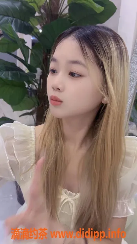 广州楼凤-番禺泡芙嫩妹，600元体验真实服务