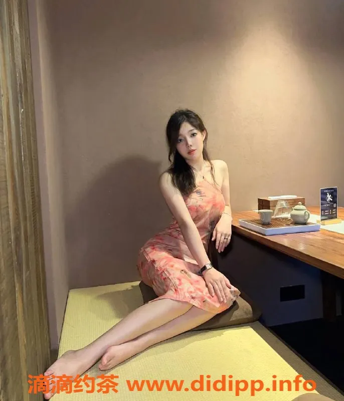 上海楼凤-闵行小熊猫，163cm，50kg，千元享舌吻与鸳鸯浴