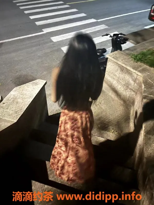 杭州上门服务资源信息,晨彤彤，山东80后小巧身材18岁可盐可甜