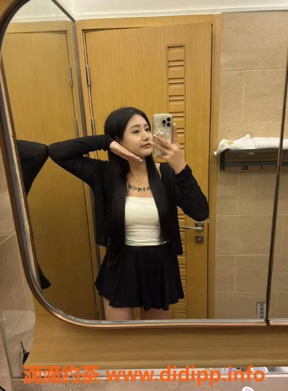 广州楼凤-天河嫩妹小七，500元一小时服务