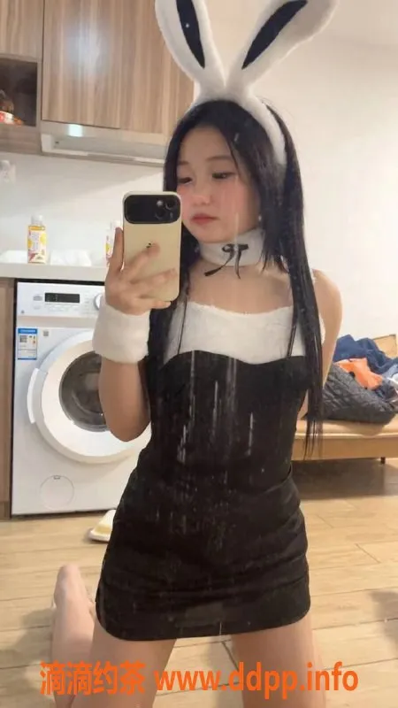 广州楼凤-天河十月嫩妹，700元舌吻服务！