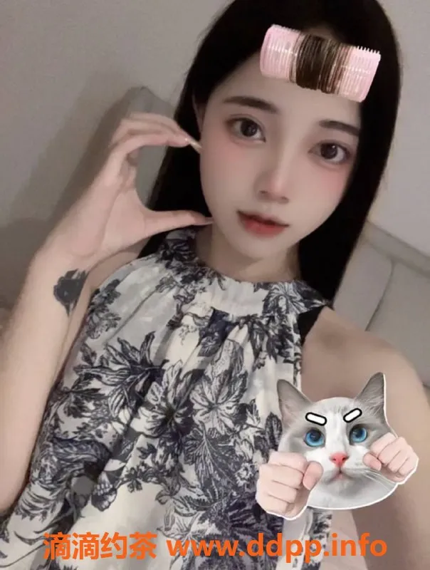 深圳楼凤-宝安嘉嘉，800元69调情，制服丝袜服务