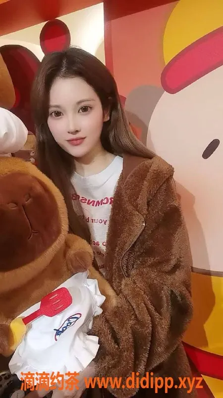 深圳楼凤资源信息,福田依依，嫩妹口碑千元档，私聊了解