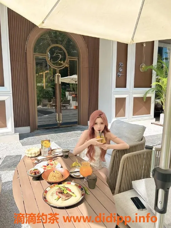 深圳楼凤-深圳福田幼宁，165cm娇媚嫩妹，1600起服务