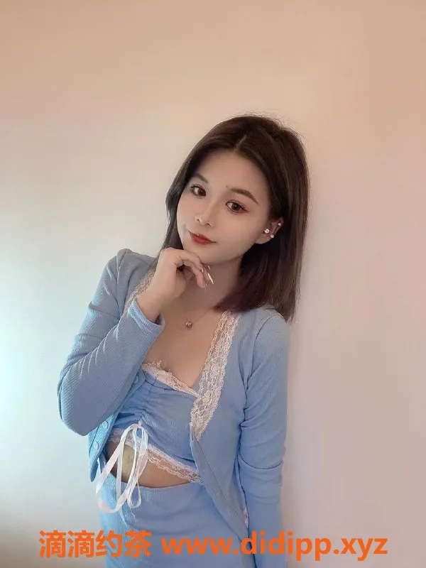 杭州楼凤-小白兔 172cm巨乳尤物 900元起享沉浸服务