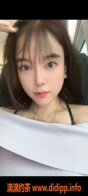 广州楼凤-天河玥儿，鸳鸯浴与69式体验，水费500p起