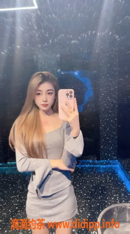 杭州楼凤-拱墅区小玲玲，165cm身高，90斤可爱姑娘