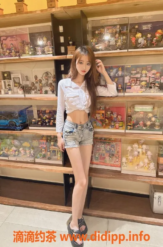 深圳楼凤-南山冉冉18岁嫩妹，168cm 45kg千元档服务