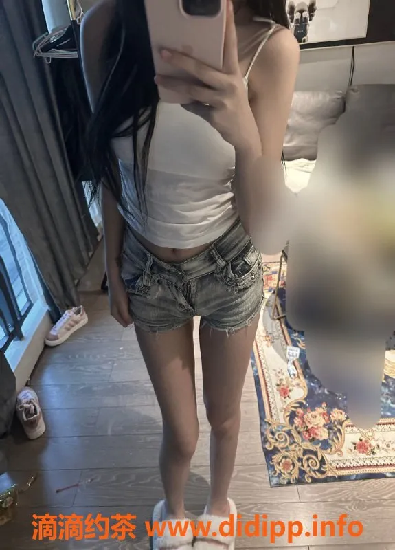 成都楼凤-成都嫩妹圆圆，身高168，服务诱惑，只需500元