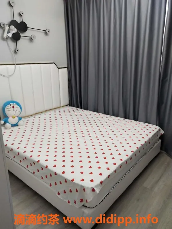 上海楼凤-普陀区29岁妹子，精油开背，500元起