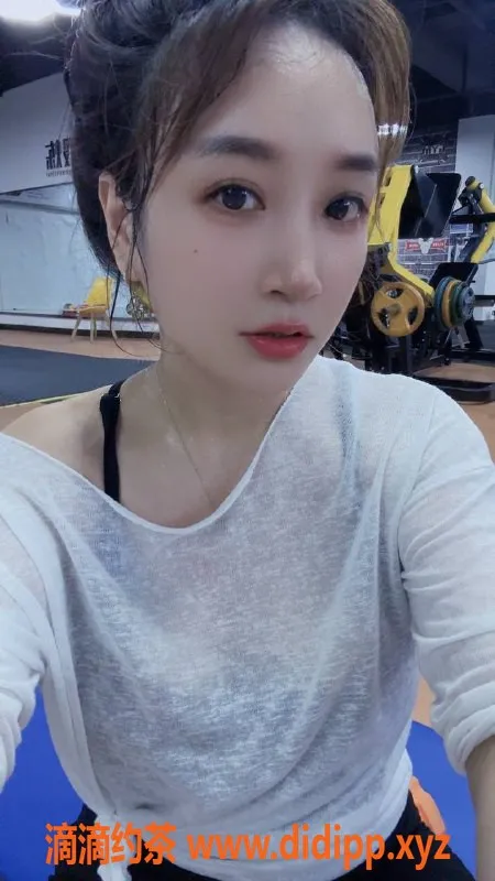 深圳楼凤资源信息,深圳宝安御姐琳宝｜700元起，剧情舌吻服务