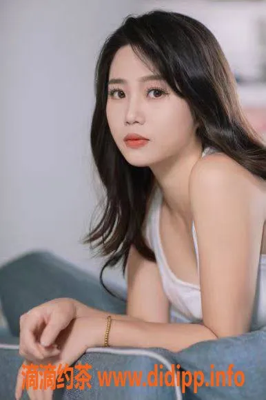 深圳楼凤-坂田点点，500p陪浴与调情服务