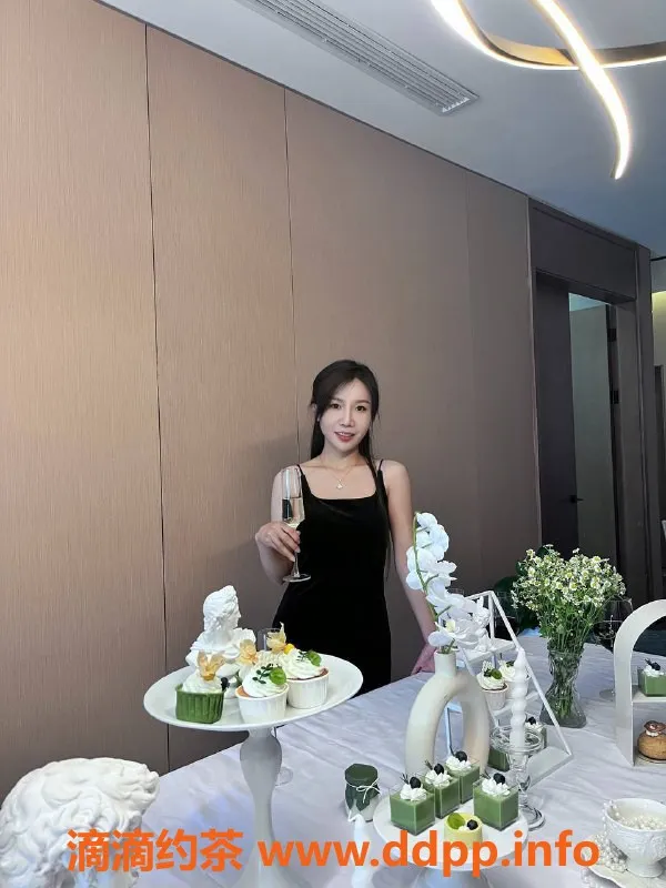 深圳楼凤-宝安晴川，800元体验完美服务