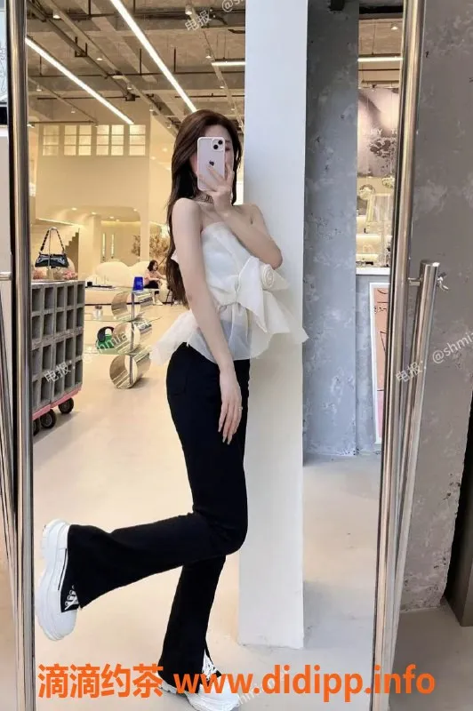 上海楼凤-梦菲12P，颜值高，服务好，配合佳