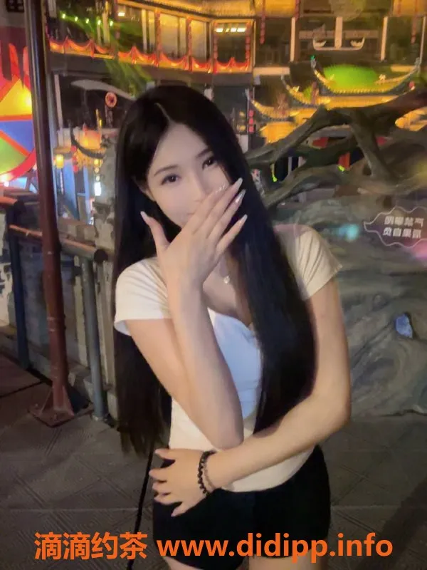 深圳楼凤-深圳希希，18岁长腿嫩妹，1500起约会