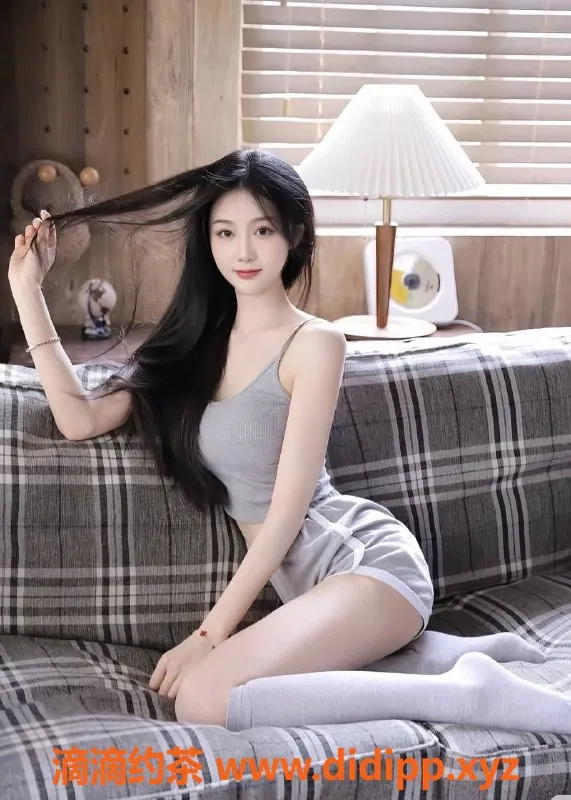 深圳楼凤-深圳龙华小漫，170cm长腿美女，1300元起