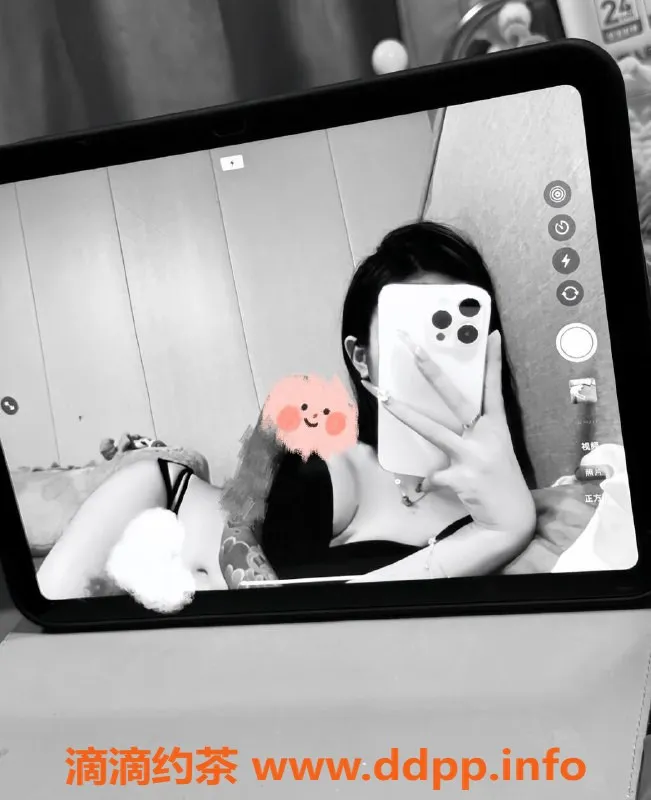 深圳楼凤-宝安桃子 900元舌吻制服服务等你尝试