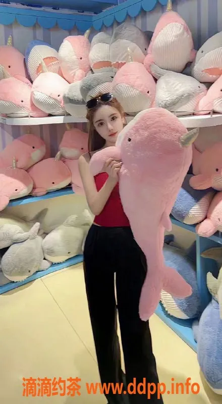 杭州楼凤-上城区娜美：168cm中俄混血，限时特惠体验