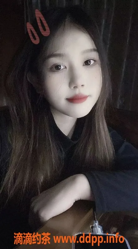 杭州楼凤-拱墅区19岁嫩妹白小酥，微乳清新可爱，1200元服务！