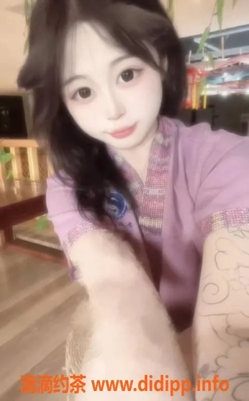 深圳楼凤资源信息,宝安七七，850元舌吻调情制服丝袜服务