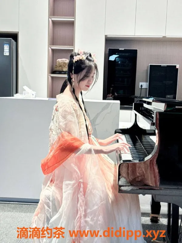 广州楼凤-天河嫩妹媛媛，600元一见