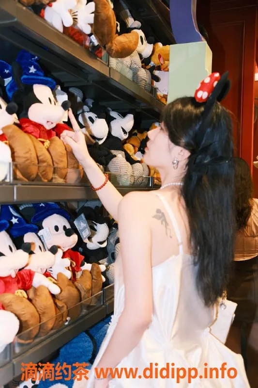 杭州上门服务-拱墅区琪琪，身高167cm，45kg，价格1500元起