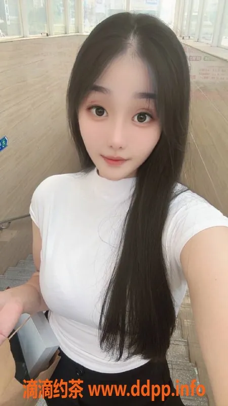 广州楼凤-天河嫩妹DD，700元视频验证约你相见
