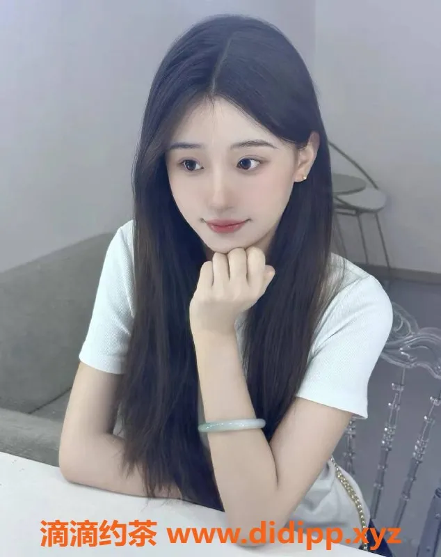 深圳楼凤资源信息,南山金书妍1500起，制服丝袜等你体验