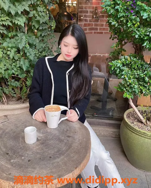 杭州上门服务-临平区盼盼，26岁163cm，99斤C+，激情服务