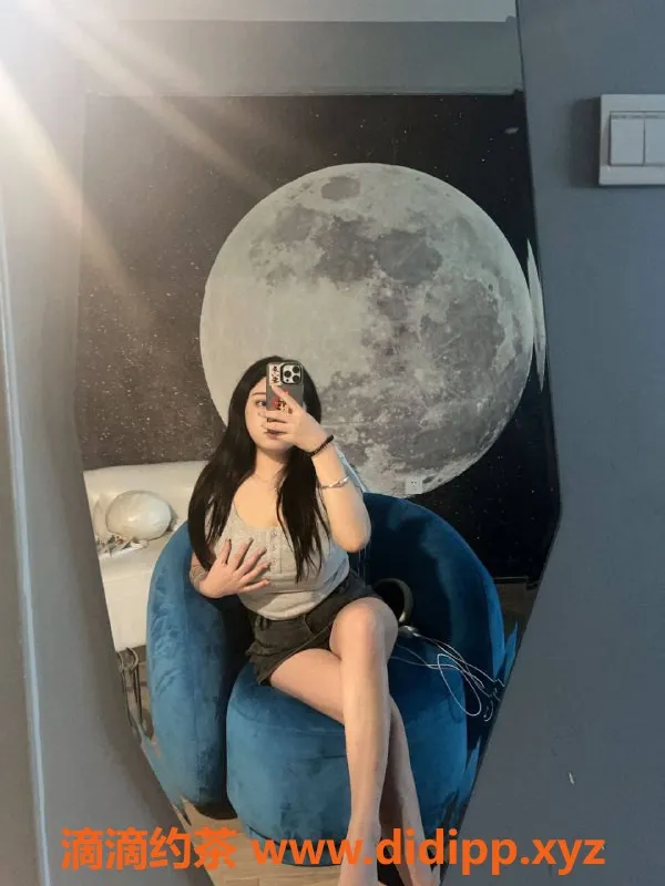 深圳楼凤资源信息,龙岗颜颜，千元以上，鸳鸯浴等多项服务