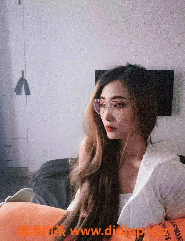 杭州楼凤-拱墅区表妹，168cm D罩杯，双飞特惠千元以下