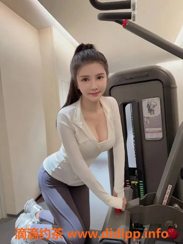 深圳楼凤-深圳宝安蜜儿，170cm E罩杯，24岁特惠服务