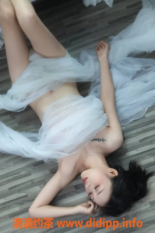 深圳楼凤-深圳宝安20岁嫩妹喜宝，1000P起