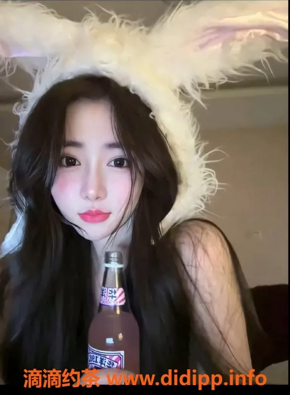 深圳楼凤-龙华依依，身高158cm，价格1300p，C罩杯