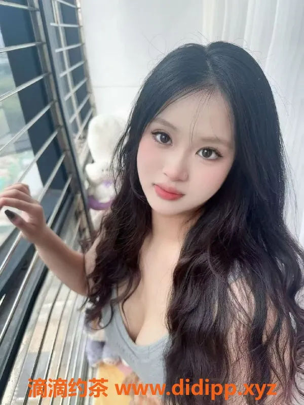 广州楼凤-海珠嫩妹映雪，8P服务大胸长腿等你体验