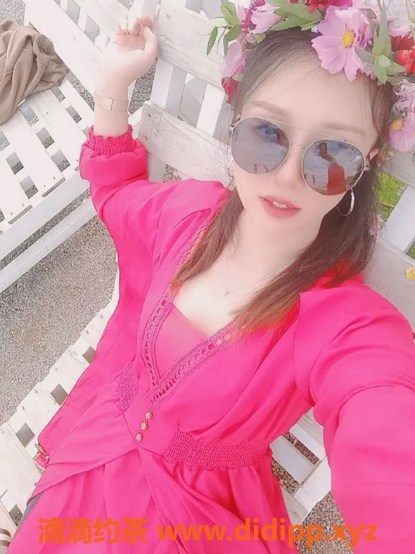 杭州楼凤资源信息,安娜，上城区火辣美女，170高105重，26岁真胸服务