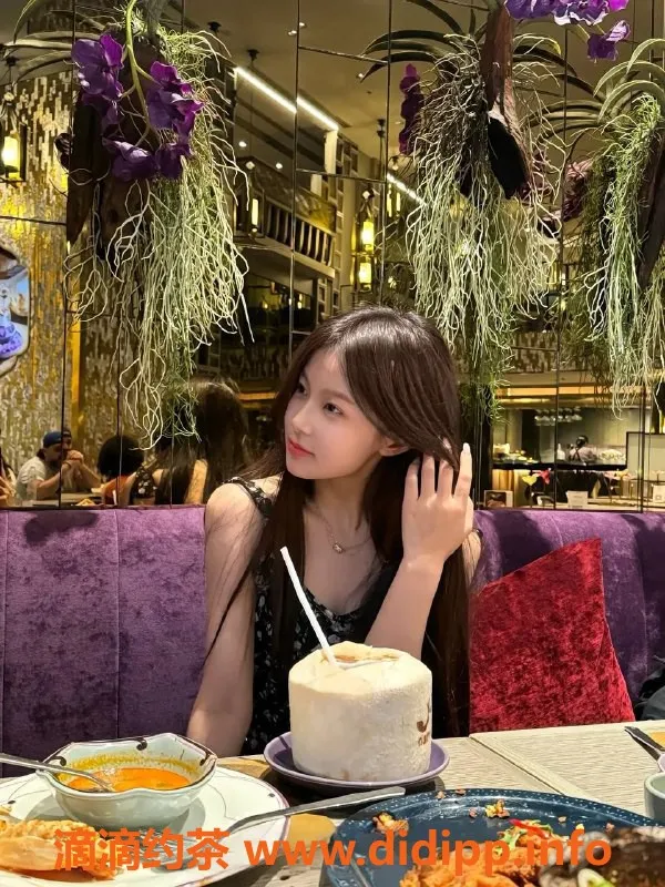 杭州上门服务-杭州市花花儿，165高47重，甜美活泼陪伴