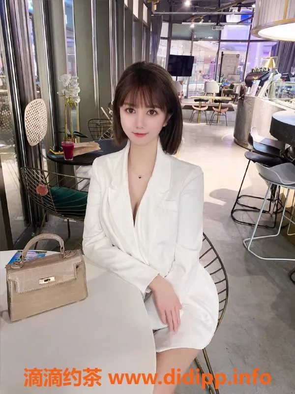 长沙楼凤资源信息,岳麓区夏夏，164身高C➕，6p超值体验