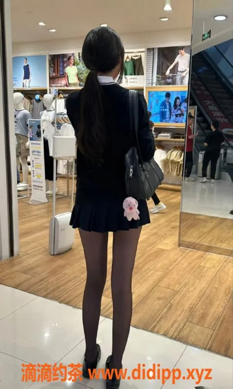 上海楼凤-静安江离，167厘米，36C嫩妹，超级享受