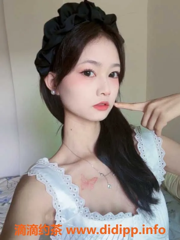 广州楼凤-白云小樱 19岁 36D 情趣诱惑服务