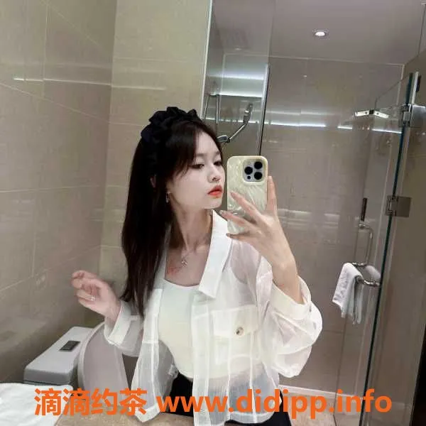 广州楼凤-白云小樱 19岁 36D 情趣诱惑服务