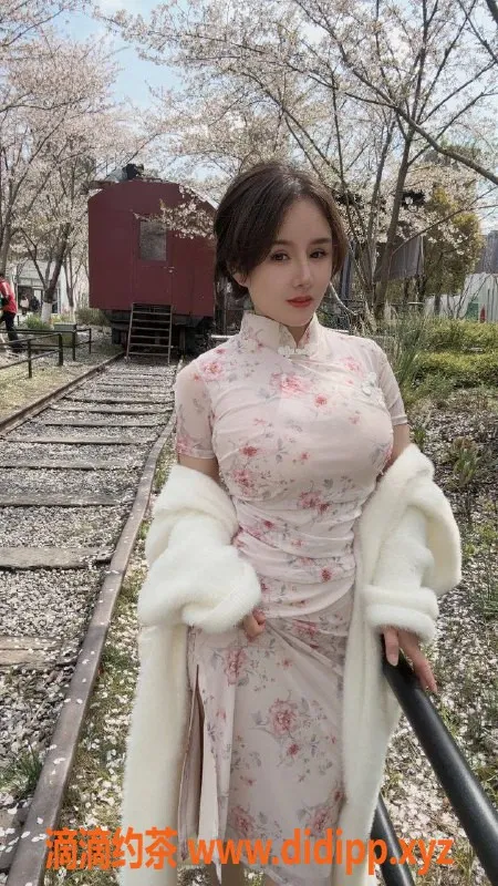 杭州楼凤-拱墅区小妮子，25岁大胸美女体验只需800元