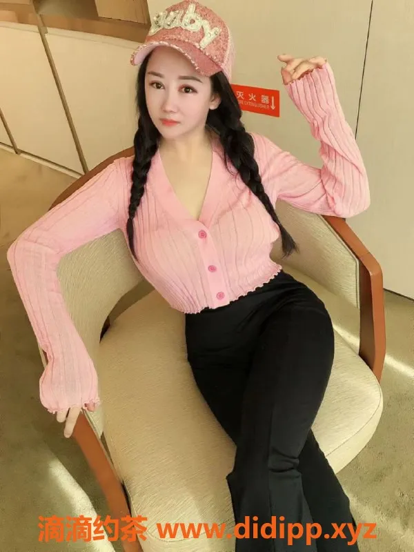 杭州楼凤-余杭如意：99年四川妹子，身高163，胸围36D，口爆服务！