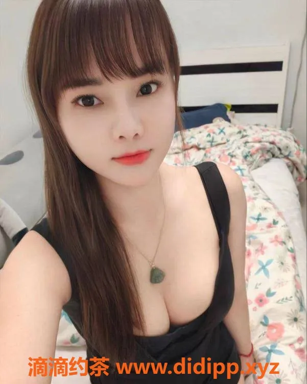 福州楼凤-福州台江乐乐，25岁，课费700元，颜值6分