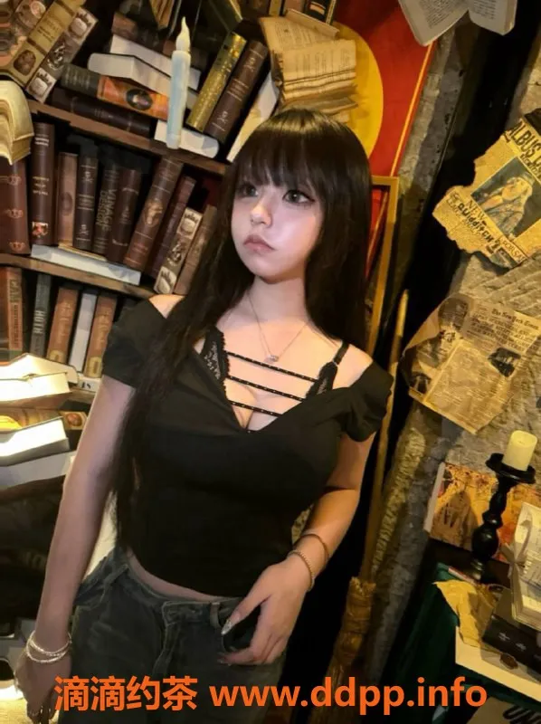 成都上门服务-成都嫩妹晓晓，163cm、104斤、D杯包夜服务